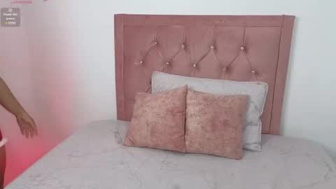 Snapshot of adara_lennox chatting on 24, 12, 2024 ADARA online show from 24, 12, 2024