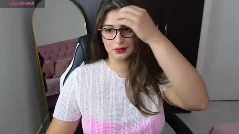 Snapshot of adara_lennox chatting on 10, 10, 2025 ADARA online show from 10, 10, 2025
