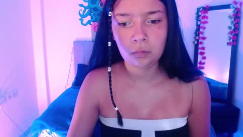 adarha_beaumont online show from 8, 1, 2025