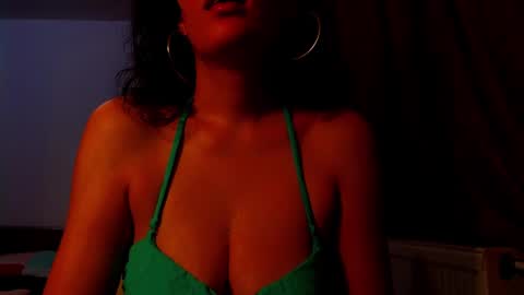 Snapshot of addicted2uts chatting on 16, 1, 2025 amy online show from 16, 1, 2025