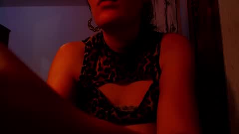 Snapshot of addicted2uts chatting on 6, 2, 2025 amy online show from 6, 2, 2025