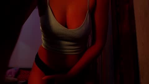 Snapshot of addicted2uts chatting on 3, 3, 2025 amy online show from 3, 3, 2025