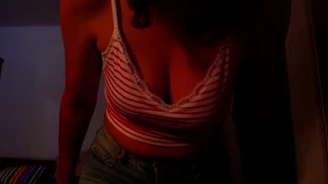 Snapshot of addicted2uts chatting on 14, 9, 2025 amy online show from 14, 9, 2025