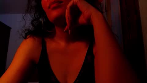 Snapshot of addicted2uts chatting on 21, 10, 2025 amy online show from 21, 10, 2025