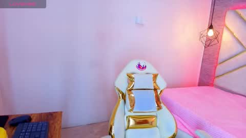 Snapshot of addy__02 chatting on 28, 10, 2025 addy__02 online show from 28, 10, 2025