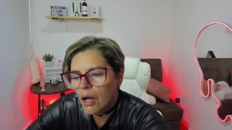 adeellee online show from 21, 1, 2025