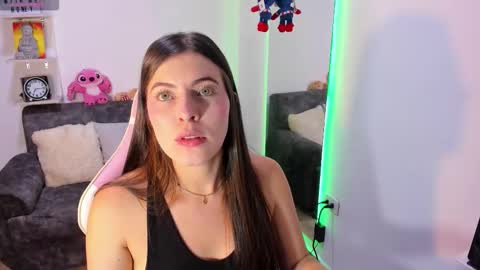 Snapshot of adela_parker chatting on 3, 10, 2025 Adela Parker online show from 3, 10, 2025