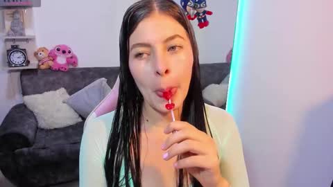 Snapshot of adela_parker chatting on 25, 10, 2025 Adela Parker online show from 25, 10, 2025