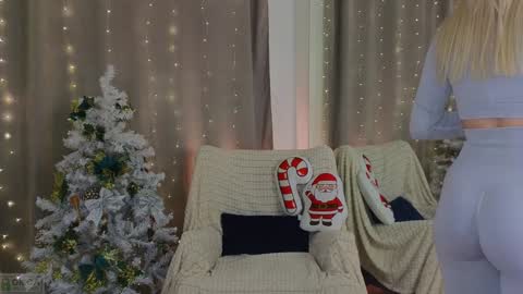 Snapshot of adele_armas chatting on 9, 1, 2025 Adele online show from 9, 1, 2025