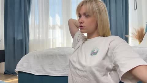 Adele Nick online show from 15, 9, 2025