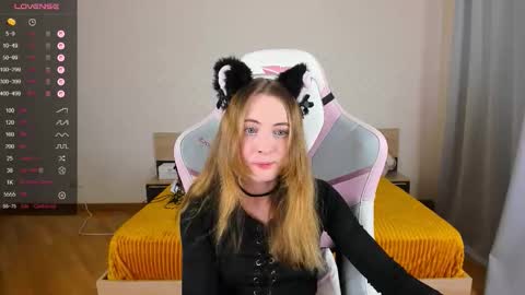 Snapshot of adelina_cowell chatting on 3, 11, 2025 Adelina online show from 3, 11, 2025