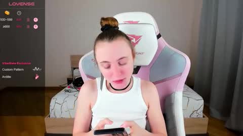 Snapshot of adelina_cowell chatting on 22, 11, 2025 Adelina online show from 22, 11, 2025