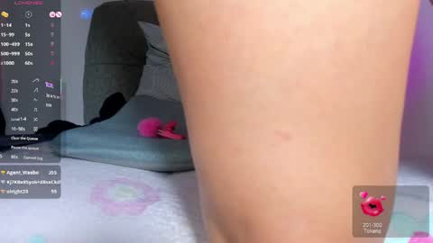 Snapshot of adelinaconte1 chatting on 15, 5, 2026 adelinaconte1 online show from 15, 5, 2026