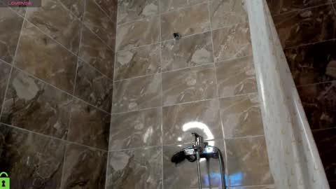 Adeline Perle online show from 23, 10, 2025