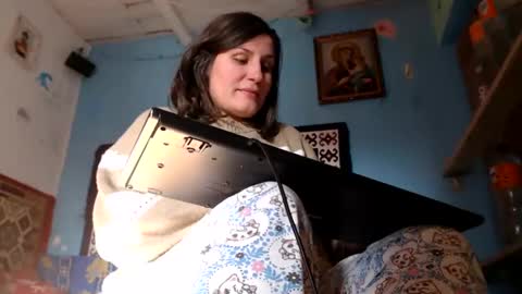 Snapshot of adelineblueeyes chatting on 27, 1, 2025 Larisa online show from 27, 1, 2025
