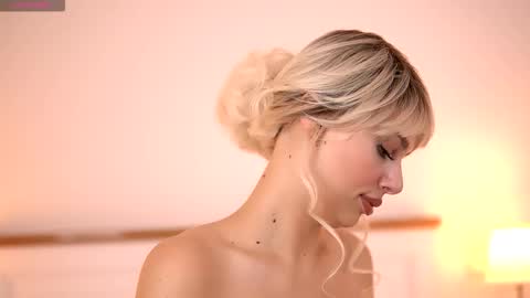 Snapshot of adelineking chatting on 29, 9, 2025 Ade online show from 29, 9, 2025