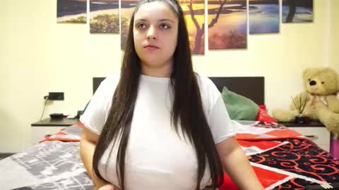 Adellineee online show from 10, 1, 2026