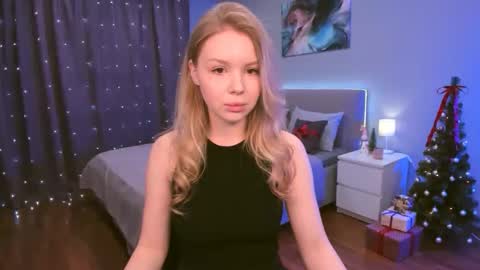 Snapshot of adelllovely chatting on 19, 12, 2025 adelllovely online show from 19, 12, 2025
