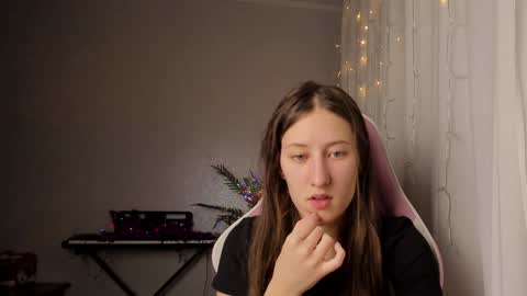 Adell online show from 7, 1, 2025