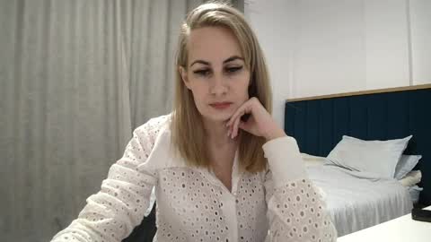 Adellyn online show from 5, 4, 2026