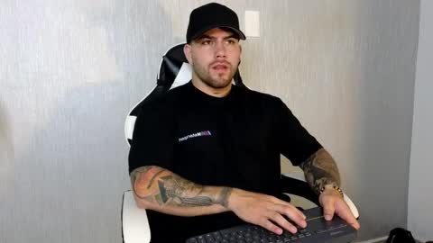 Snapshot of ades_lowe chatting on 22, 9, 2025 Ades online show from 22, 9, 2025