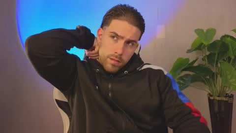 Snapshot of ades_lowe chatting on 22, 11, 2025 Ades online show from 22, 11, 2025