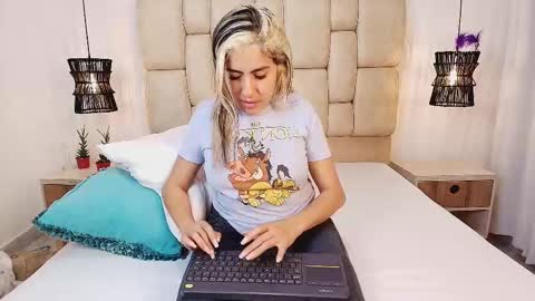 AdharaSmithh online show from 11, 2, 2025