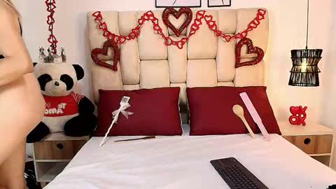 AdharaSmithh online show from 8, 9, 2025