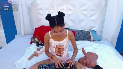 Snapshot of adisson_petite1 chatting on 2, 2, 2026 adisson_petite1 online show from 2, 2, 2026