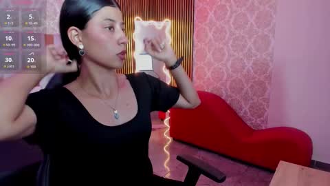 Snapshot of adisson_tay chatting on 1, 11, 2025 adisson_tay online show from 1, 11, 2025