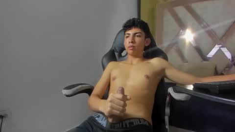 Snapshot of admedthot chatting on 28, 11, 2025 AdmedThot online show from 28, 11, 2025