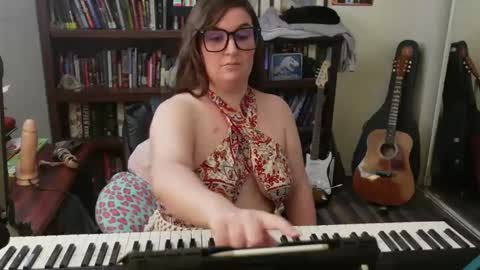 Snapshot of adobe_angel304 chatting on 14, 10, 2025 adobe_angel304 online show from 14, 10, 2025