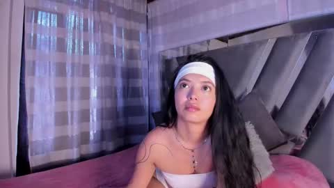 Snapshot of adorabolt chatting on 27, 11, 2025 Stormi online show from 27, 11, 2025