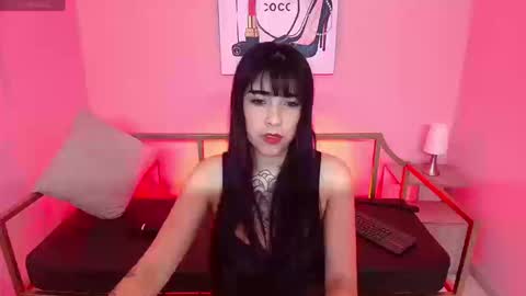 Snapshot of adri_gomez_1 chatting on 13, 9, 2025 Adri online show from 13, 9, 2025