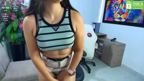 Snapshot of adri_miller chatting on 21, 11, 2025 adri miller online show from 21, 11, 2025