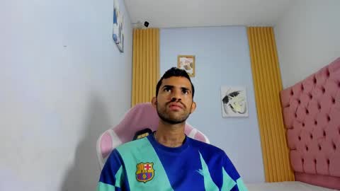 adri_sexboy229 online show from 22, 10, 2025