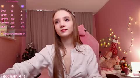 Snapshot of adria_arjona chatting on 22, 12, 2025 Eva online show from 22, 12, 2025