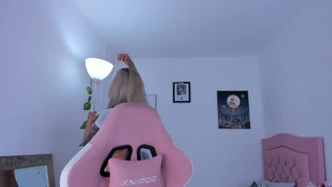 Adriana online show from 27, 2, 2025