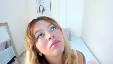 Adriana online show from 7, 10, 2025