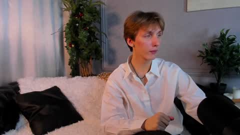Snapshot of adrian_di chatting on 17, 12, 2024 Adrian online show from 17, 12, 2024