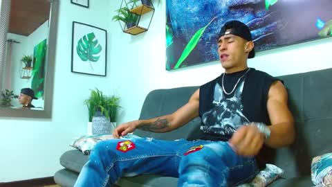   online show from 10, 1, 2025