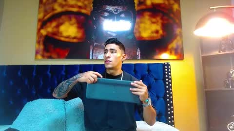   online show from 25, 2, 2025