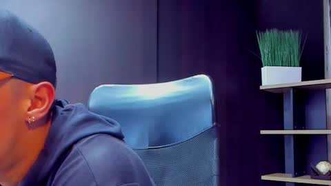   online show from 30, 9, 2025