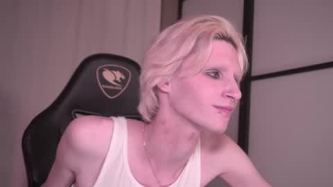 Snapshot of adrian_the_one_ chatting on 9, 1, 2025 adrian_the_one_ online show from 9, 1, 2025