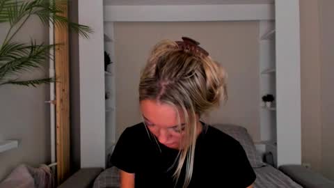 Adriana online show from 17, 1, 2025