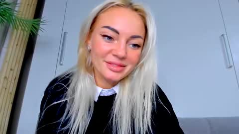 Adriana online show from 10, 10, 2025