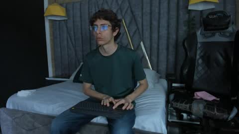 ADRIAN online show from 3, 6, 2026