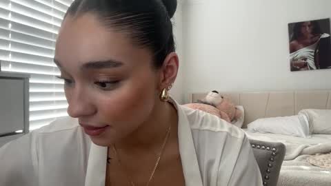 Adrianna  online show from 14, 2, 2025