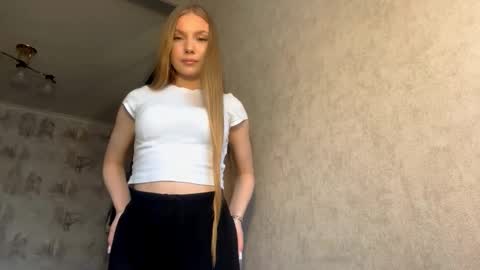 Caroline online show from 26, 3, 2026