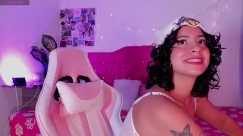 Snapshot of adriannyp chatting on 2, 3, 2025 adrianny online show from 2, 3, 2025